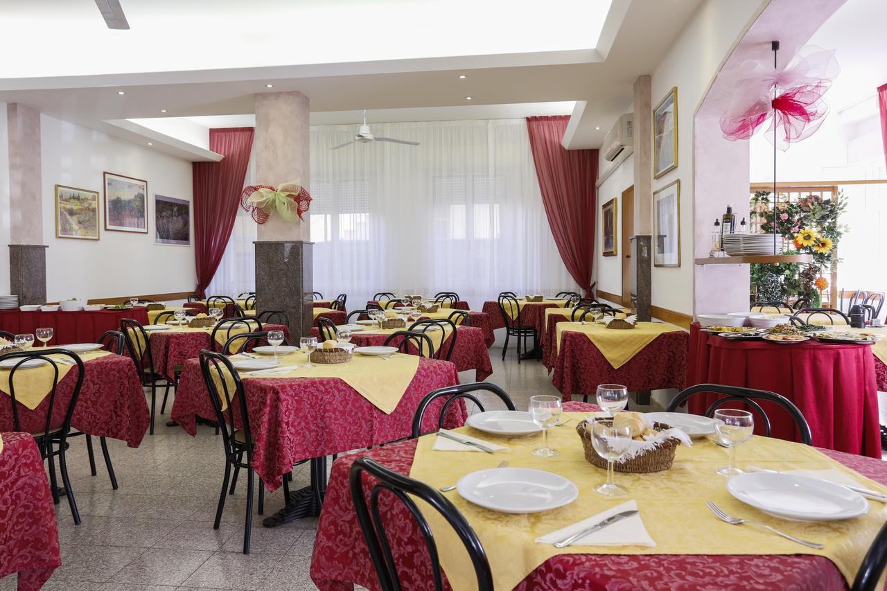 Hotel Susanna Rimini Eksteriør bilde