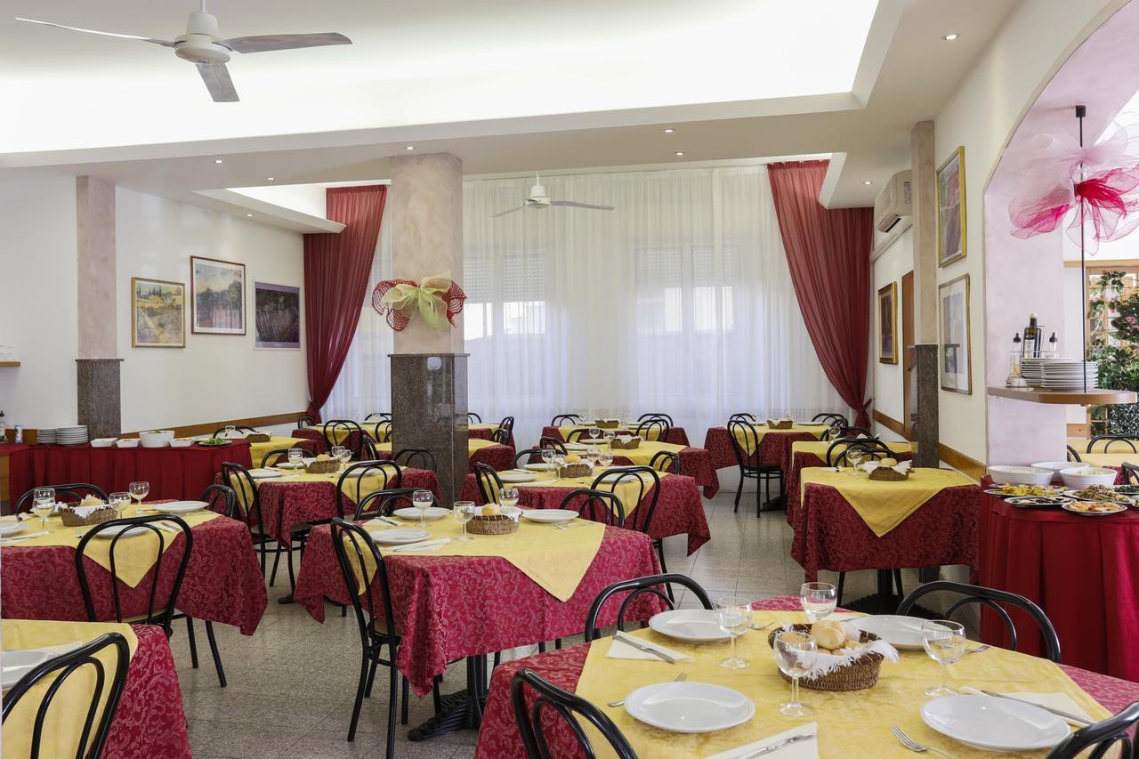 Hotel Susanna Rimini Eksteriør bilde